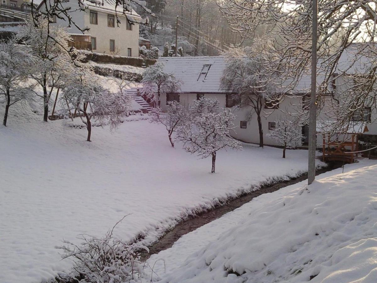 Quaint Farmhouse In Langenbach Near The Lake Luaran gambar